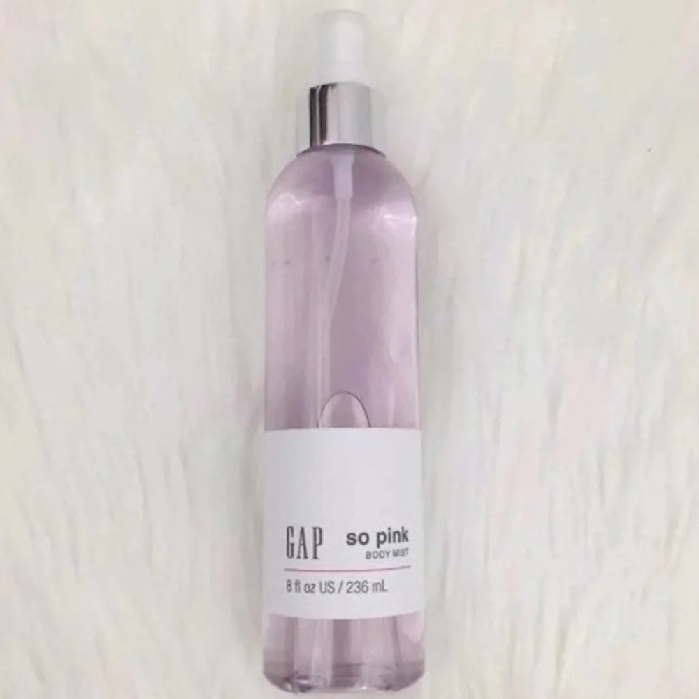 💗 Brand new Gap So Pink Mist spray 8 oz